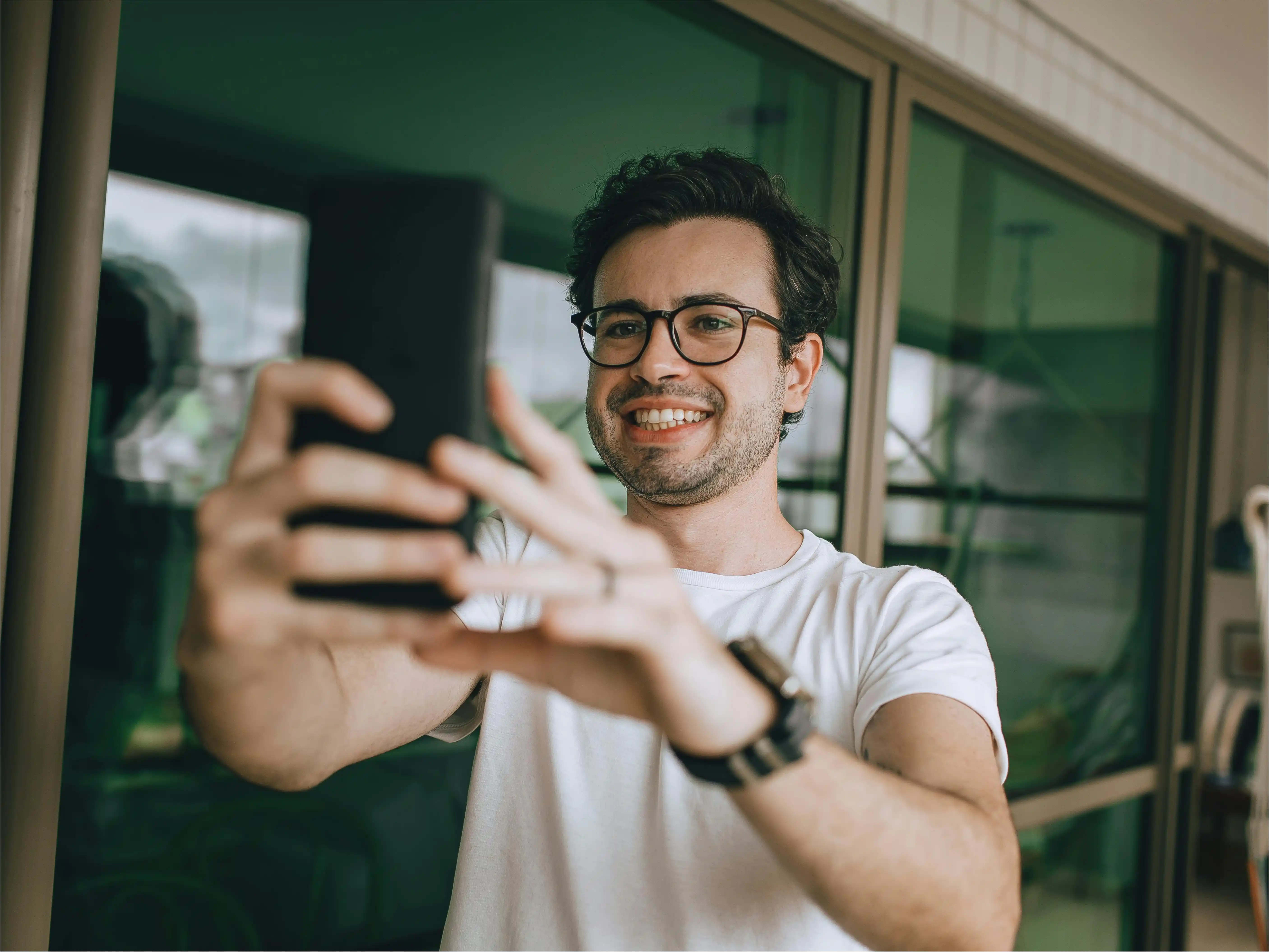 Familia disfrutando de un viaje entre ciudad y playa en México
