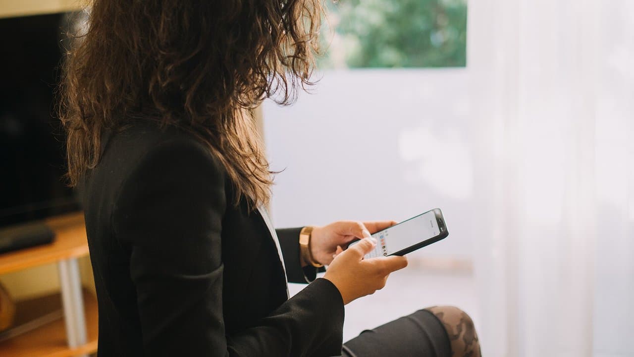 eSIM, WhatsApp y llamadas: ¿mantengo mi número colombiano?