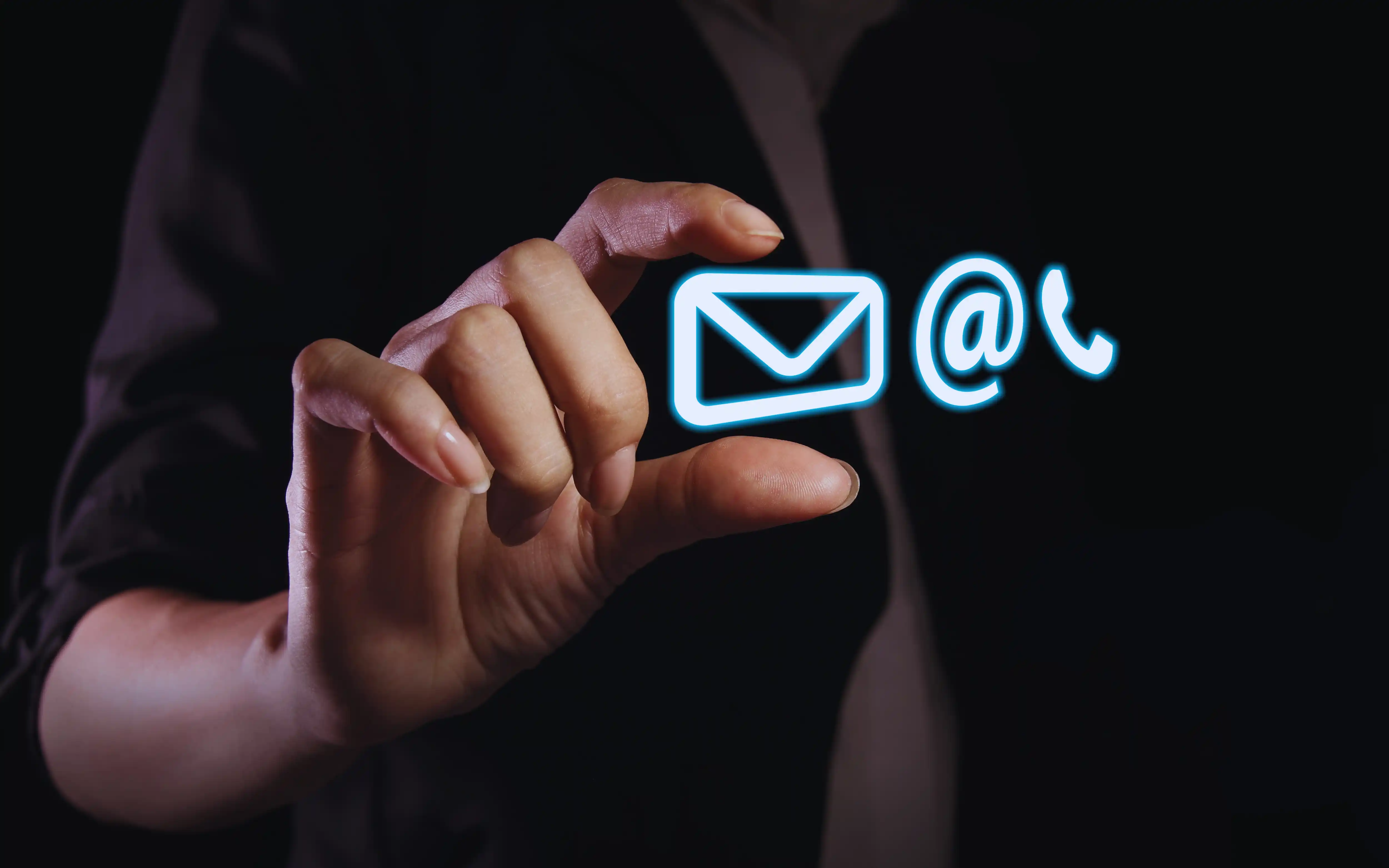 Soporte VuelaSim ayudando a instalar una eSIM