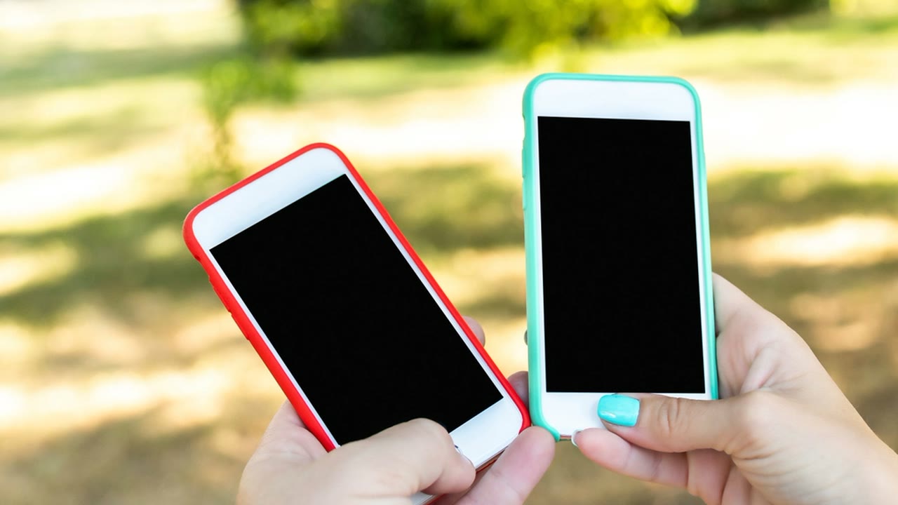Dos eSIM en el mismo celular 2026: su línea y la de viaje