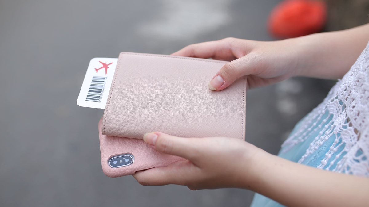 Seguro de viaje de tu tarjeta Amex, BBVA o Banamex: qué cubre de verdad