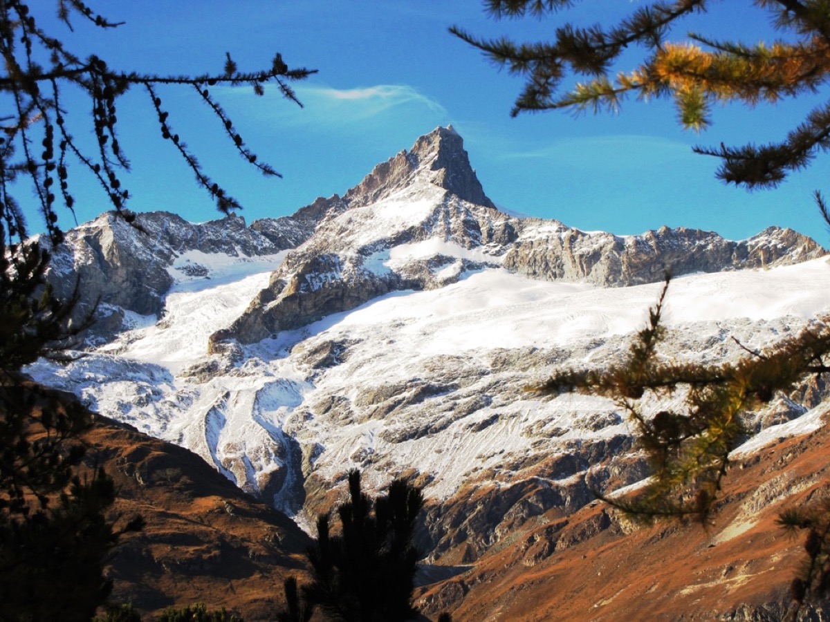 Seguro de viaje para deportes y aventura: esquí, buceo y trekking